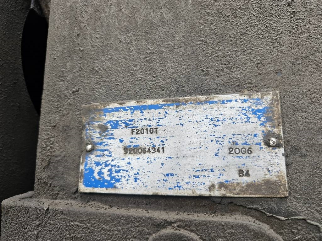 Лизинг на Sisu C600 8x4 kesla 2010  Sisu C600 8x4 kesla 2010: слика 14