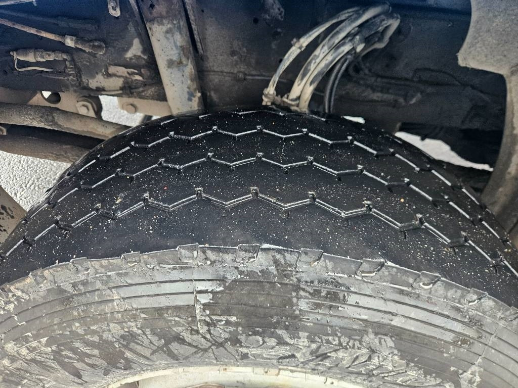 Лизинг на Sisu C600 8x4 kesla 2010  Sisu C600 8x4 kesla 2010: слика 6