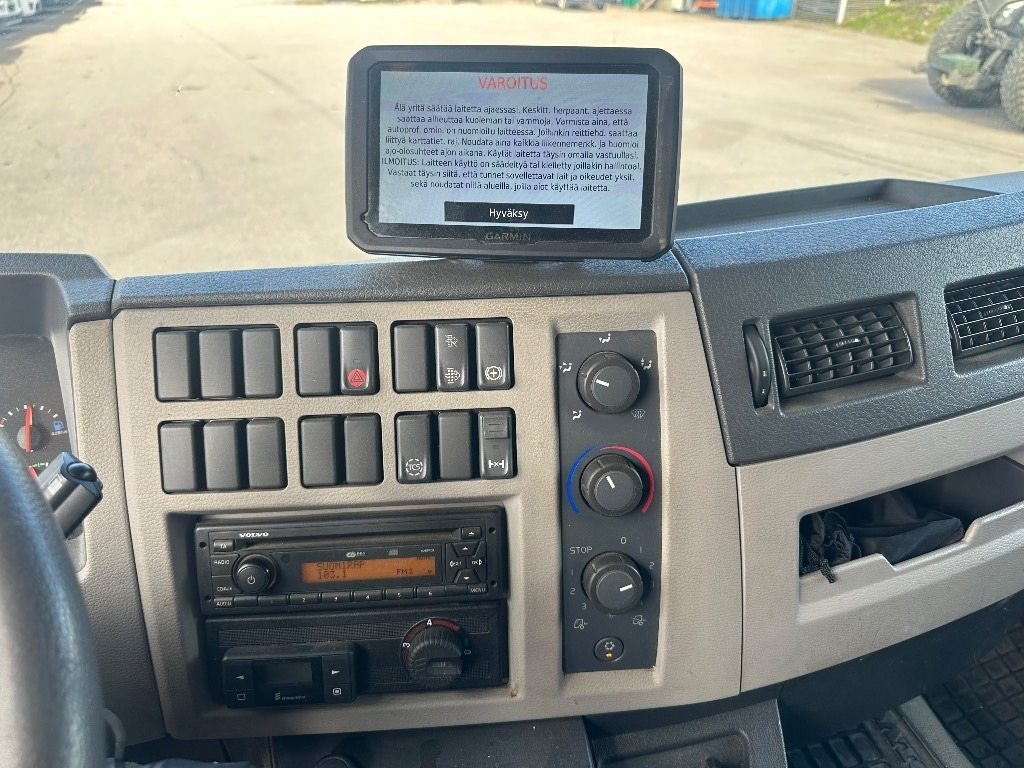 Volvo FL 280 - Камион сандучар: слика 2 Volvo FL 280 - Камион сандучар: слика 2