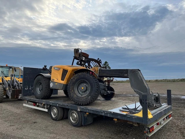 LIEBHERR T55-7S - Телескопски ракувач: слика 1 LIEBHERR T55-7S - Телескопски ракувач: слика 1