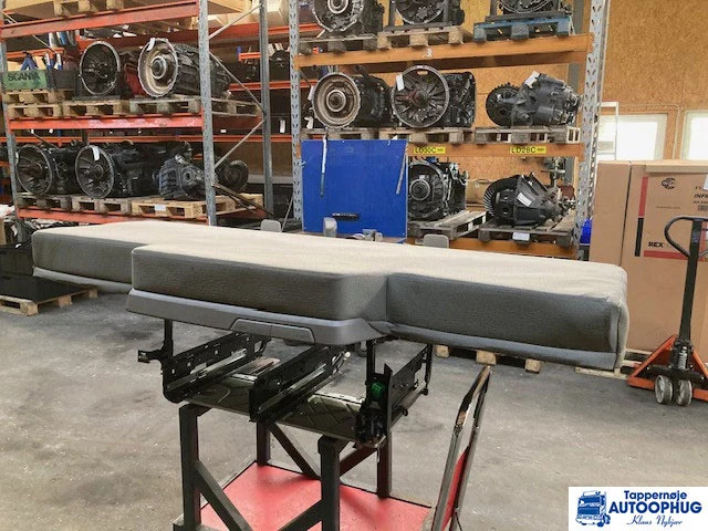 Scania Extendable bed – Scania 2674178 - Кабина и ентериер за Камион: слика 3 Scania Extendable bed – Scania 2674178 - Кабина и ентериер за Камион: слика 3