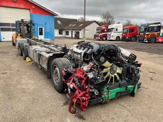 Scania S590 6X2 - Камион со кабинска шасија: слика 2 Scania S590 6X2 - Камион со кабинска шасија: слика 2