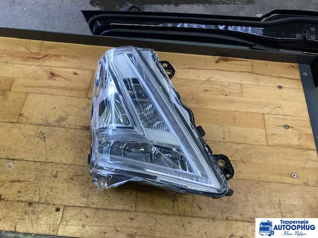Volvo Headlamp RH – Volvo 24056510 - Електричен систем за Камион: слика 1 Volvo Headlamp RH – Volvo 24056510 - Електричен систем за Камион: слика 1