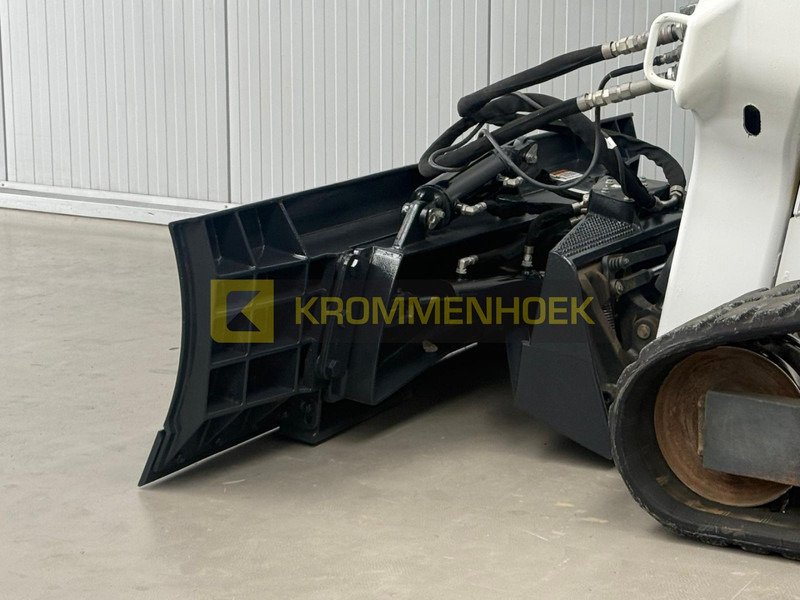 Bobcat 96 Dozer Blade 244 cm 6-weg blad - Сечило за Натоварувач: слика 5 Bobcat 96 Dozer Blade 244 cm 6-weg blad - Сечило за Натоварувач: слика 5