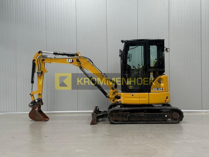 Caterpillar 303.5E CR - Мини багер: слика 1 Caterpillar 303.5E CR - Мини багер: слика 1