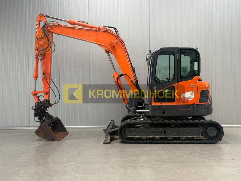 Doosan DX 85R-3 - Мини багер: слика 1 Doosan DX 85R-3 - Мини багер: слика 1