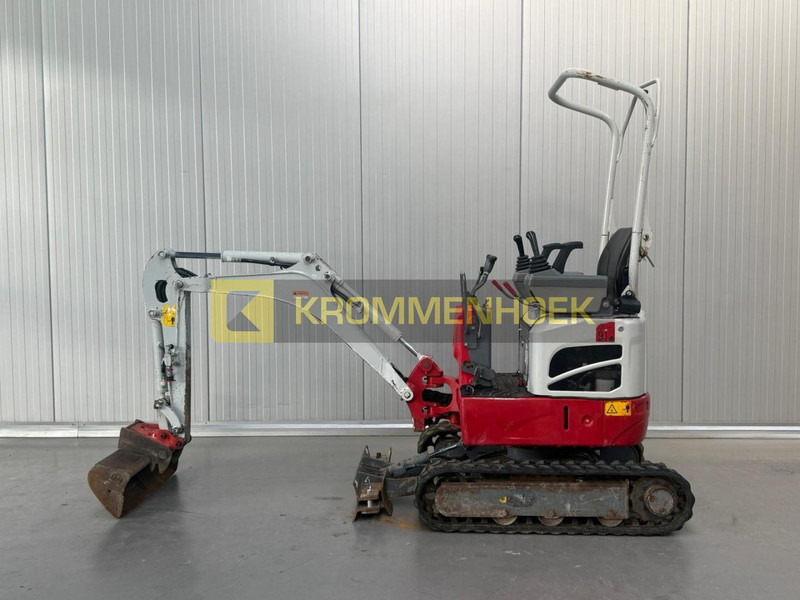 Takeuchi TB 210 R - Мини багер: слика 1 Takeuchi TB 210 R - Мини багер: слика 1