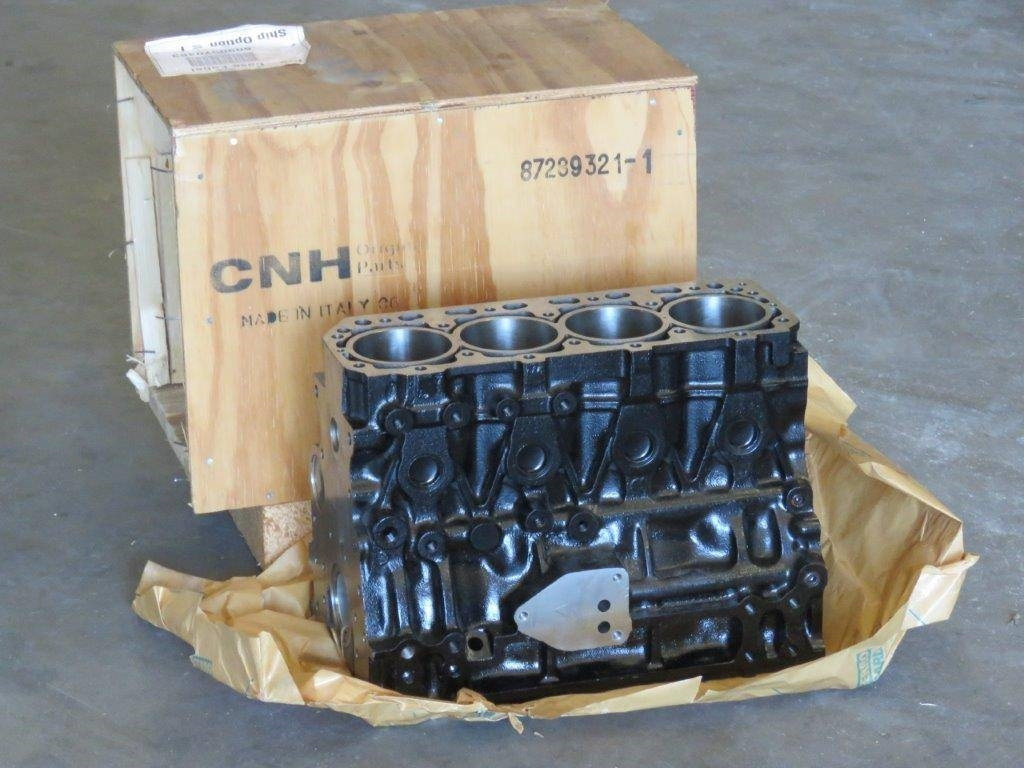 CNH Engine - T3000 / TCE - Yanmar - Мотор за Земјоделска машина: слика 1 CNH Engine - T3000 / TCE - Yanmar - Мотор за Земјоделска машина: слика 1