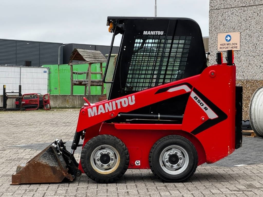 Manitou 850R, 2021, 365 hours! - Мини багер: слика 2 Manitou 850R, 2021, 365 hours! - Мини багер: слика 2