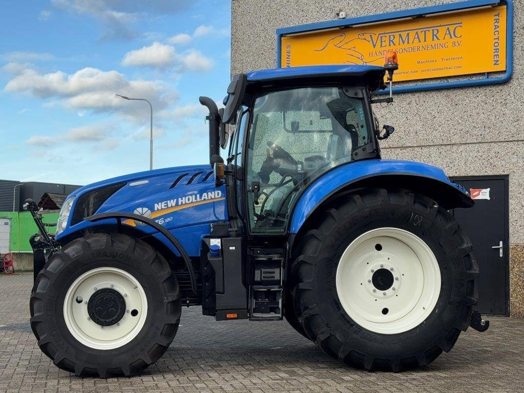New Holland T 6.180-Dynamic Command, frontlinkage, Stage V! - Трактор: слика 2 New Holland T 6.180-Dynamic Command, frontlinkage, Stage V! - Трактор: слика 2