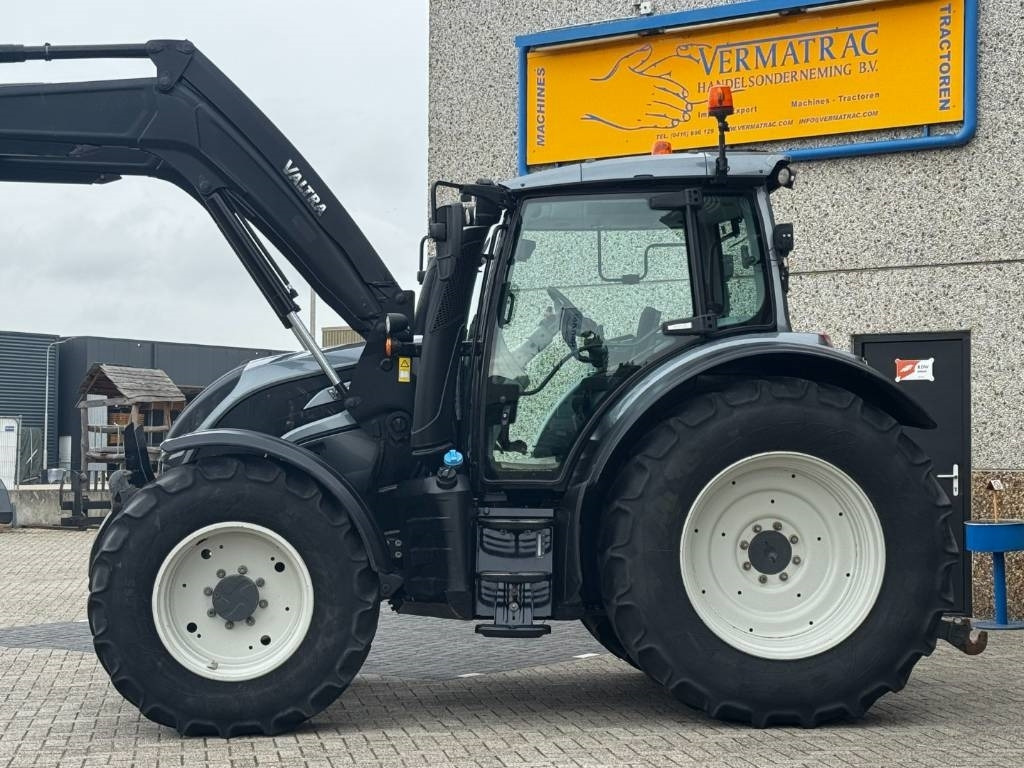 Valtra N174D, Frontlinkage + PTO, Frontloader, 3846 hours - Трактор: слика 3 Valtra N174D, Frontlinkage + PTO, Frontloader, 3846 hours - Трактор: слика 3