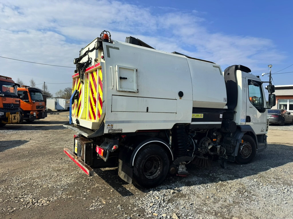 DAF LF180 - Возило за метење: слика 4 DAF LF180 - Возило за метење: слика 4