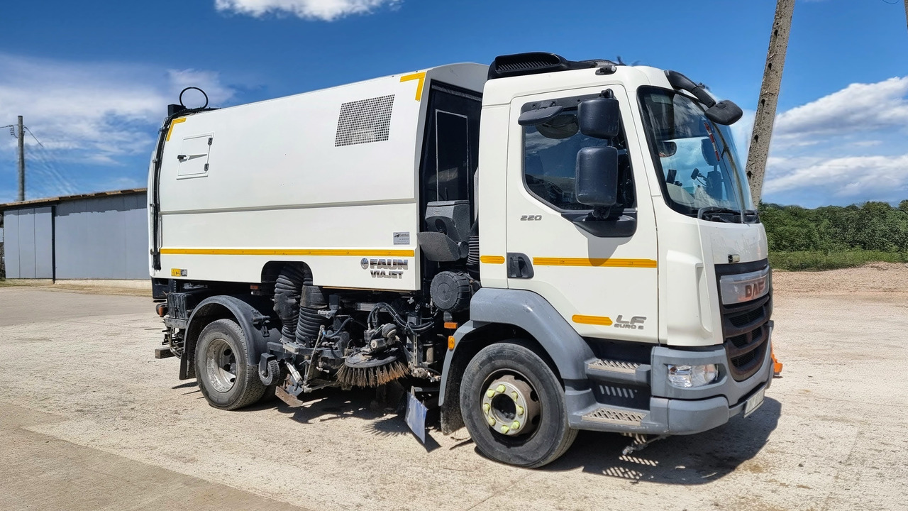DAF LF220 - Возило за метење: слика 2 DAF LF220 - Возило за метење: слика 2
