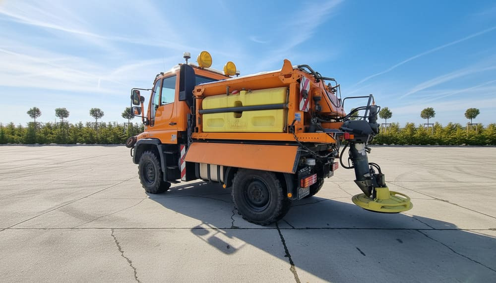MERCEDES-BENZ Unimog U300 - Комунално/ Специјално возило: слика 2 MERCEDES-BENZ Unimog U300 - Комунално/ Специјално возило: слика 2