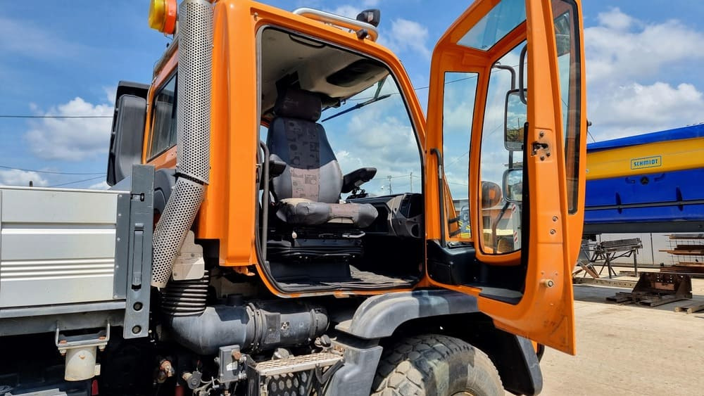 Mercedes-Benz Unimog U527 - Комунално/ Специјално возило: слика 3 Mercedes-Benz Unimog U527 - Комунално/ Специјално возило: слика 3