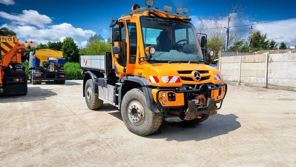 Mercedes-Benz Unimog U527 - Комунално/ Специјално возило: слика 1 Mercedes-Benz Unimog U527 - Комунално/ Специјално возило: слика 1