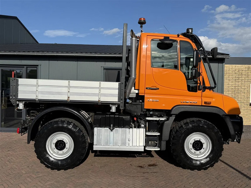 Mercedes-Benz Unimog U 218 Kipper 3 Seats 4WD AGRI Euro 6 - Камион: слика 2 Mercedes-Benz Unimog U 218 Kipper 3 Seats 4WD AGRI Euro 6 - Камион: слика 2