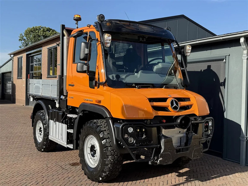 Mercedes-Benz Unimog U 218 Kipper 3 Seats 4WD AGRI Euro 6 - Камион: слика 1 Mercedes-Benz Unimog U 218 Kipper 3 Seats 4WD AGRI Euro 6 - Камион: слика 1