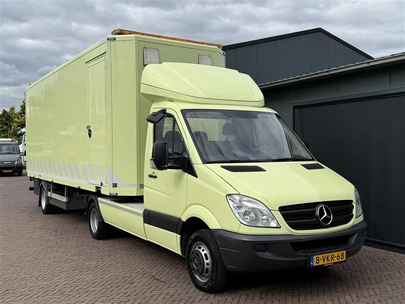 Mercedes-Benz Sprinter 519 BE Trekker 3250 KG laadvermogen Dhollandia Laadklep - Камион влекач: слика 1 Mercedes-Benz Sprinter 519 BE Trekker 3250 KG laadvermogen Dhollandia Laadklep - Камион влекач: слика 1