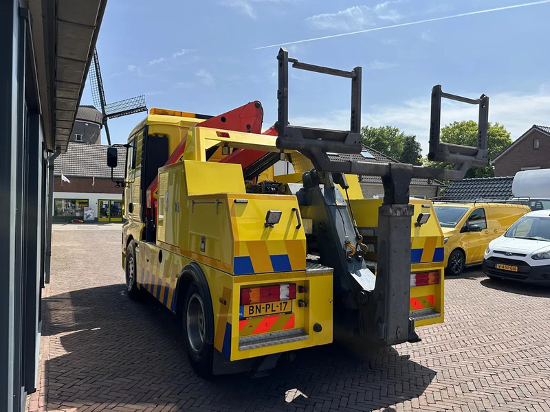 MAN TGA 18.360 Takelwagen Palfinger Kraan Falkom Brill - Камион за влечење: слика 4 MAN TGA 18.360 Takelwagen Palfinger Kraan Falkom Brill - Камион за влечење: слика 4