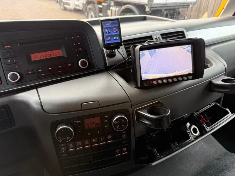 Камион сандучар MAN TGM 15.250 E6 DC FUELSTATION ATLAS COPCO WaterTank: слика 16 Камион сандучар MAN TGM 15.250 E6 DC FUELSTATION ATLAS COPCO WaterTank: слика 16