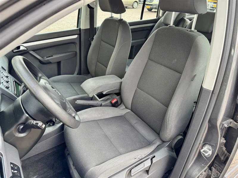 Volkswagen Touran 1.2 TSI 105pk 7 Pers LMV export - Автомобил: слика 5 Volkswagen Touran 1.2 TSI 105pk 7 Pers LMV export - Автомобил: слика 5