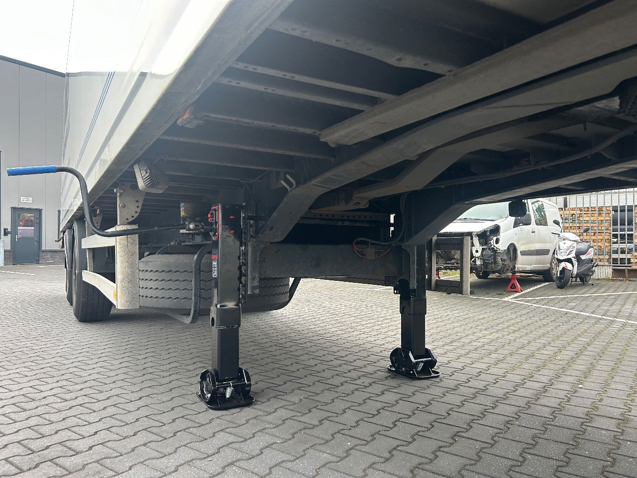 Diversen HTF citytrailer - Полуприколка сандучар: слика 2 Diversen HTF citytrailer - Полуприколка сандучар: слика 2