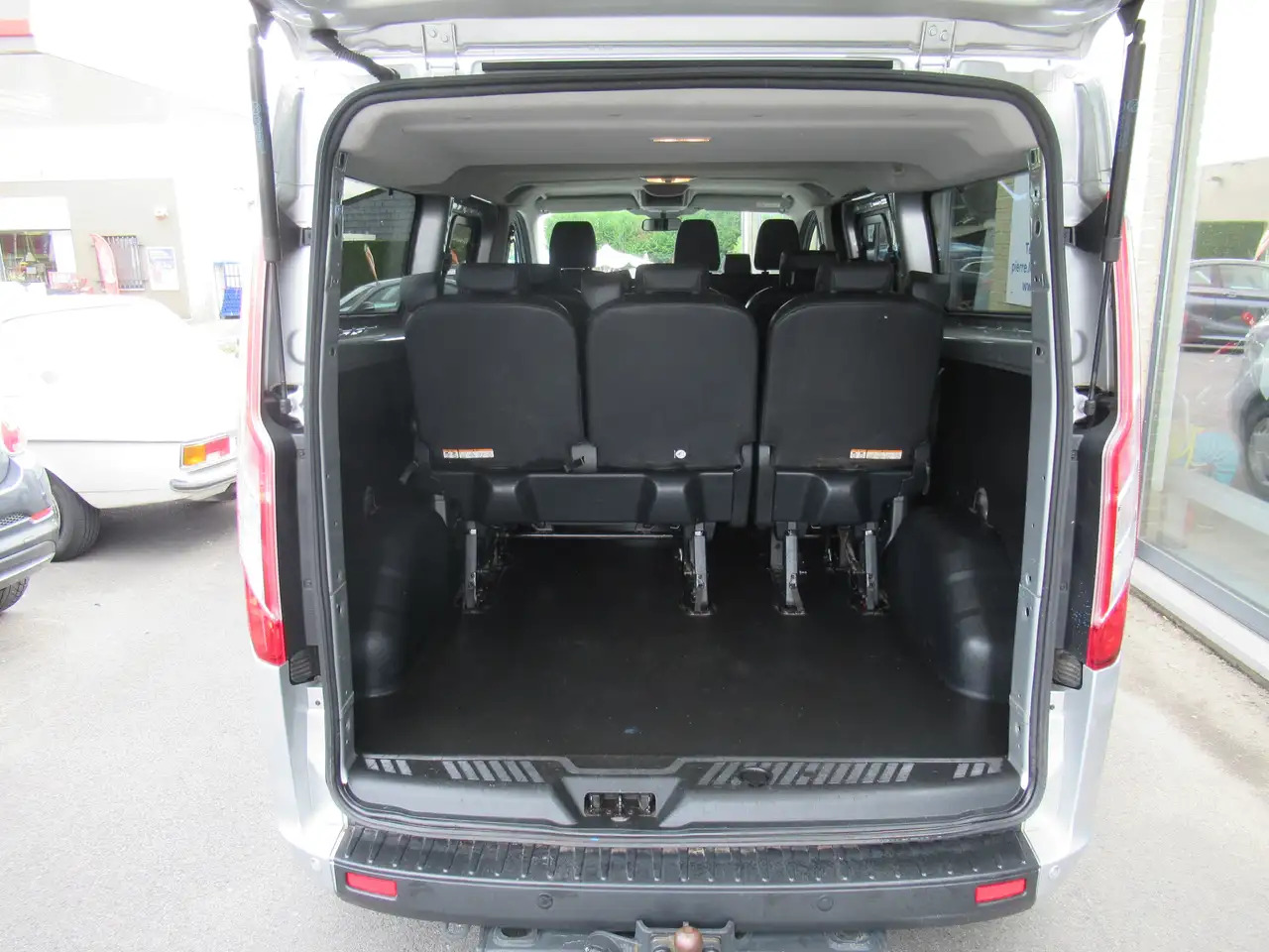Ford Transit Custom 2.0 TDCi L2H1 Ambiente 23900€+TVA/BTW - Патничко комбе: слика 5 Ford Transit Custom 2.0 TDCi L2H1 Ambiente 23900€+TVA/BTW - Патничко комбе: слика 5