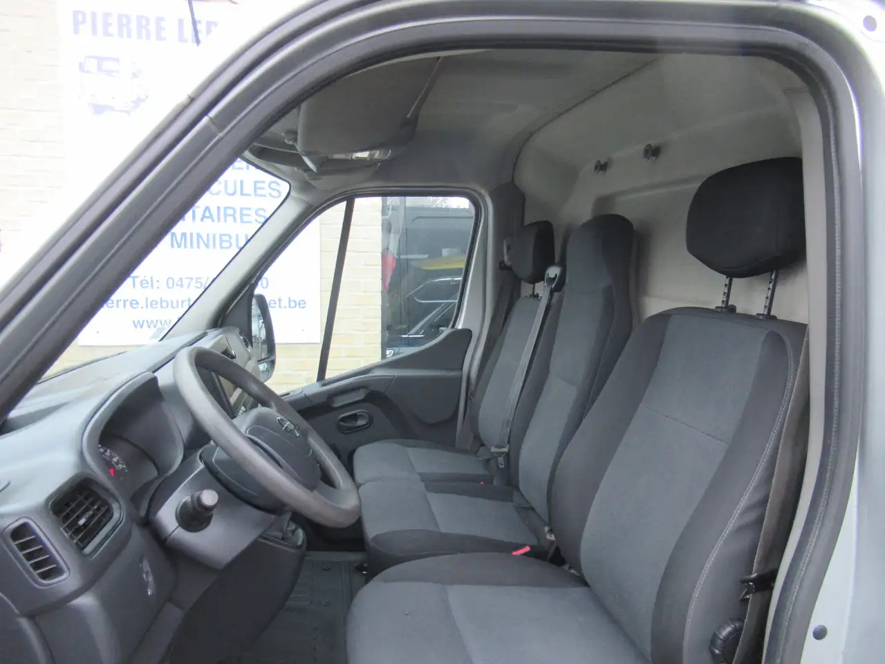 Nissan Interstar L2H2 clim navi 16500€+tva/btw - Товарно комбе: слика 5 Nissan Interstar L2H2 clim navi 16500€+tva/btw - Товарно комбе: слика 5