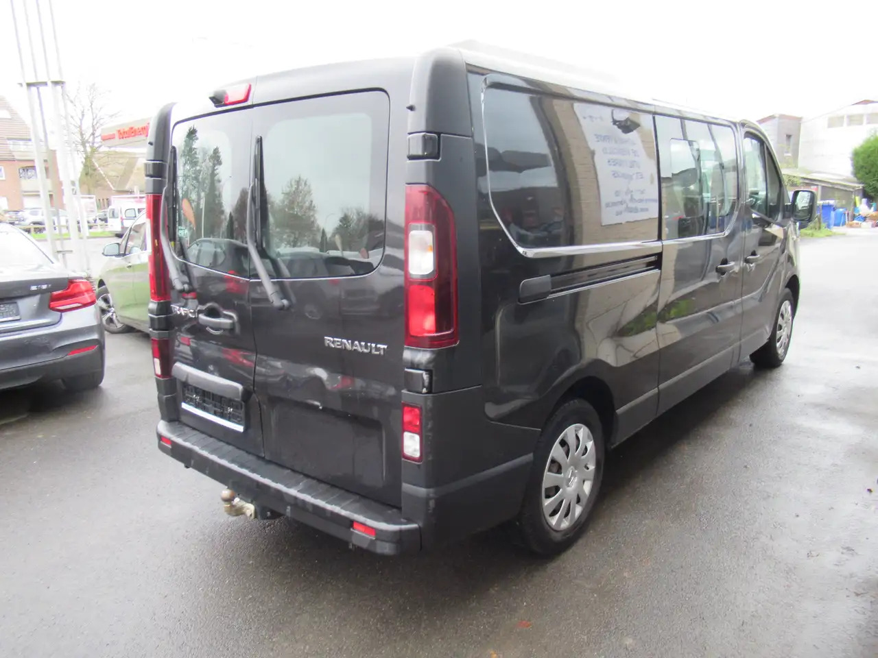 Renault Trafic DBLE CAB L2 AIRCO NAVI CRUISE 14800€+TVA - Комби со двојна кабина: слика 2 Renault Trafic DBLE CAB L2 AIRCO NAVI CRUISE 14800€+TVA - Комби со двојна кабина: слика 2