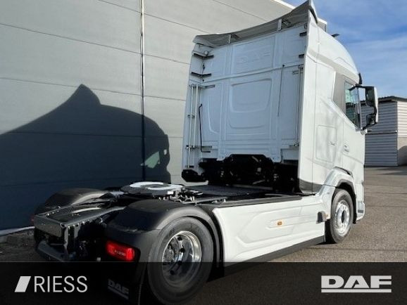 DAF XG 530 FT Alcoa Leder Vollluft Standklima - Камион влекач: слика 3 DAF XG 530 FT Alcoa Leder Vollluft Standklima - Камион влекач: слика 3