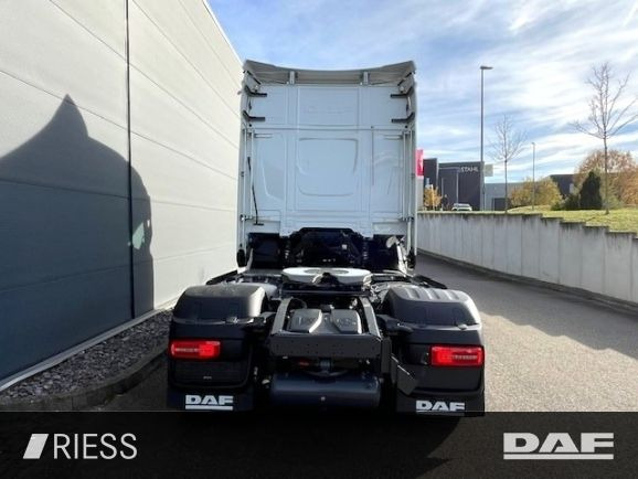 DAF XG 530 FT Alcoa Leder Vollluft Standklima - Камион влекач: слика 4 DAF XG 530 FT Alcoa Leder Vollluft Standklima - Камион влекач: слика 4