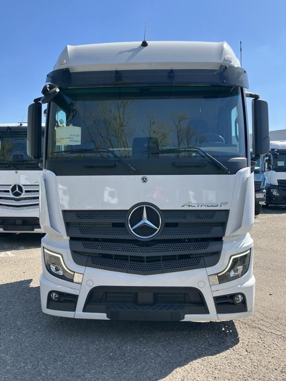 Mercedes-Benz Actros 1848 LS 4x2 KlimaA Navi STH Pano AUT - Камион влекач: слика 3 Mercedes-Benz Actros 1848 LS 4x2 KlimaA Navi STH Pano AUT - Камион влекач: слика 3