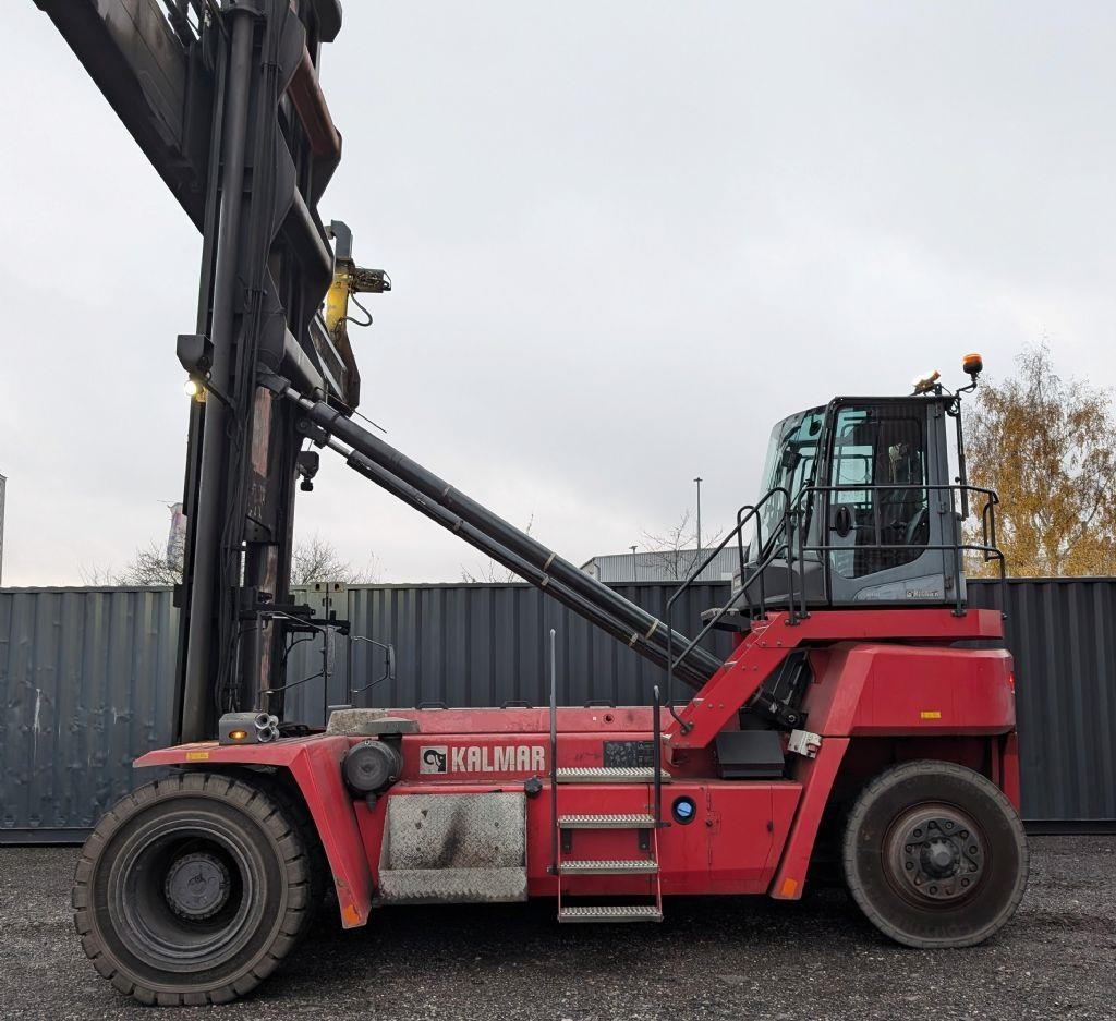 Kalmar DCG100-45ED7 - Ракувач со контејнери: слика 2 Kalmar DCG100-45ED7 - Ракувач со контејнери: слика 2