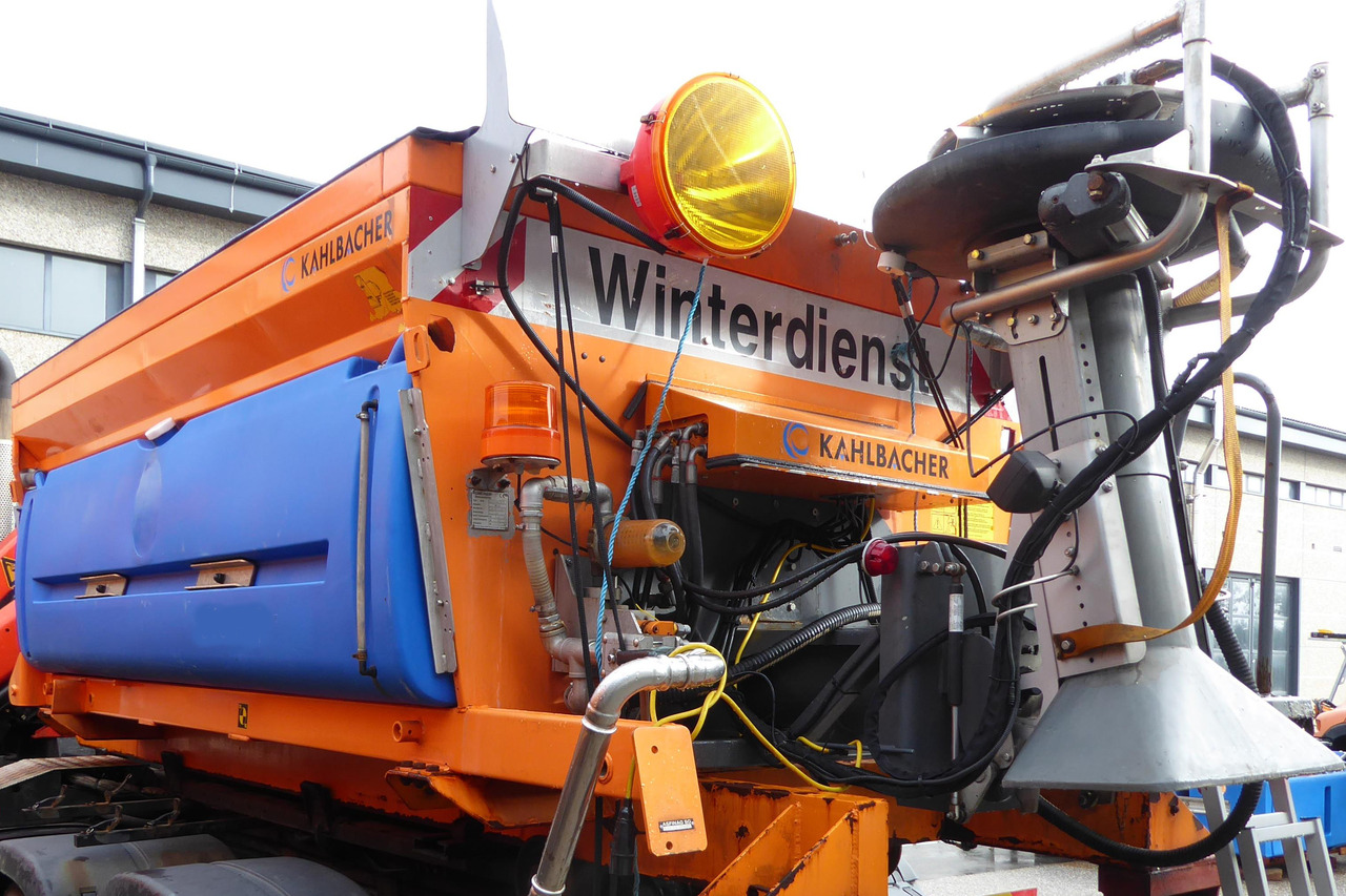 Камион со кука за подигање KÜPPER-WEISSER /GMEINER/BUCHER Feuchtsalzstreuer Salzstreuer Streuer auf Abrollgestell: слика 6