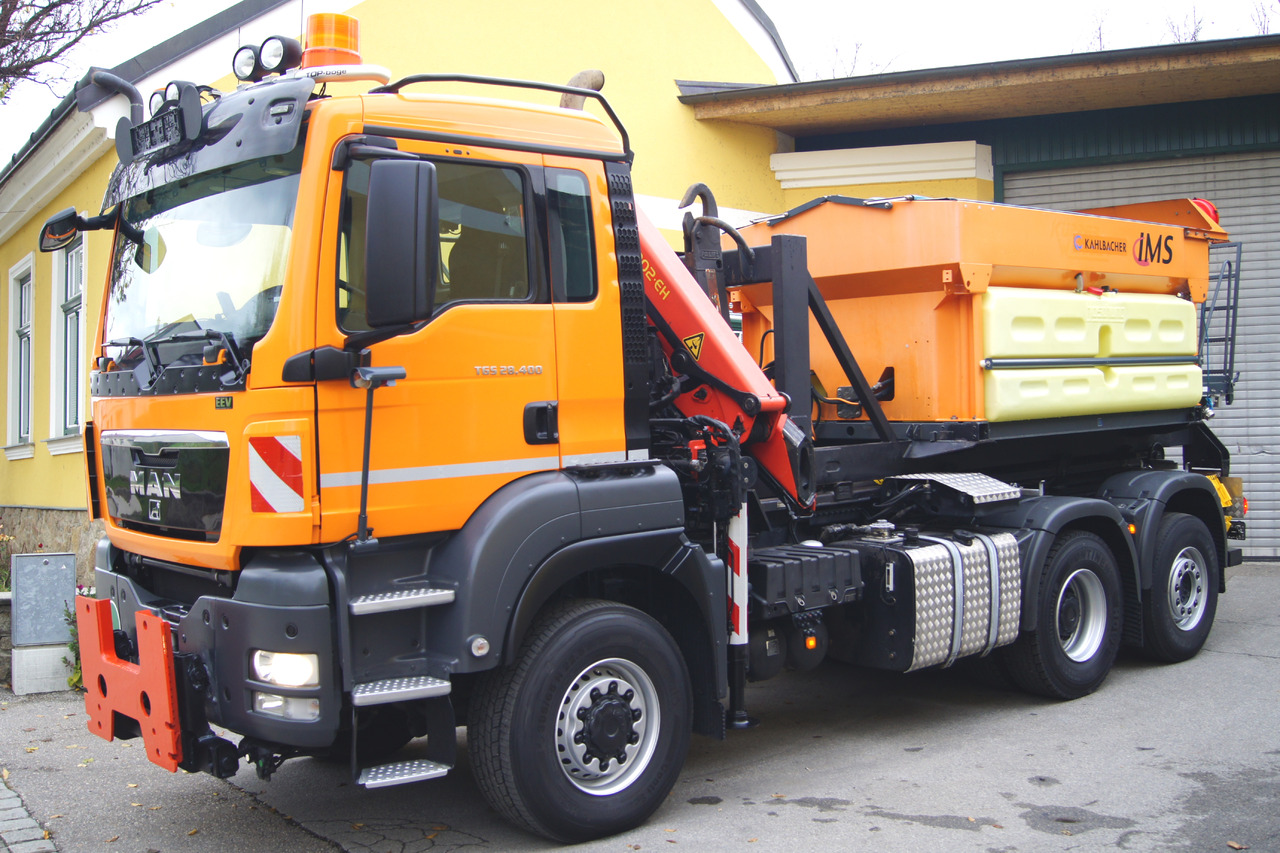 MAN TGS 28.400 BL 6x4-4/TÜV/PK12002/PALIFT/Winterdienst/Salzstreuer/Streuer/Schneepflug - Кипер, Камион со кран: слика 3 MAN TGS 28.400 BL 6x4-4/TÜV/PK12002/PALIFT/Winterdienst/Salzstreuer/Streuer/Schneepflug - Кипер, Камион со кран: слика 3