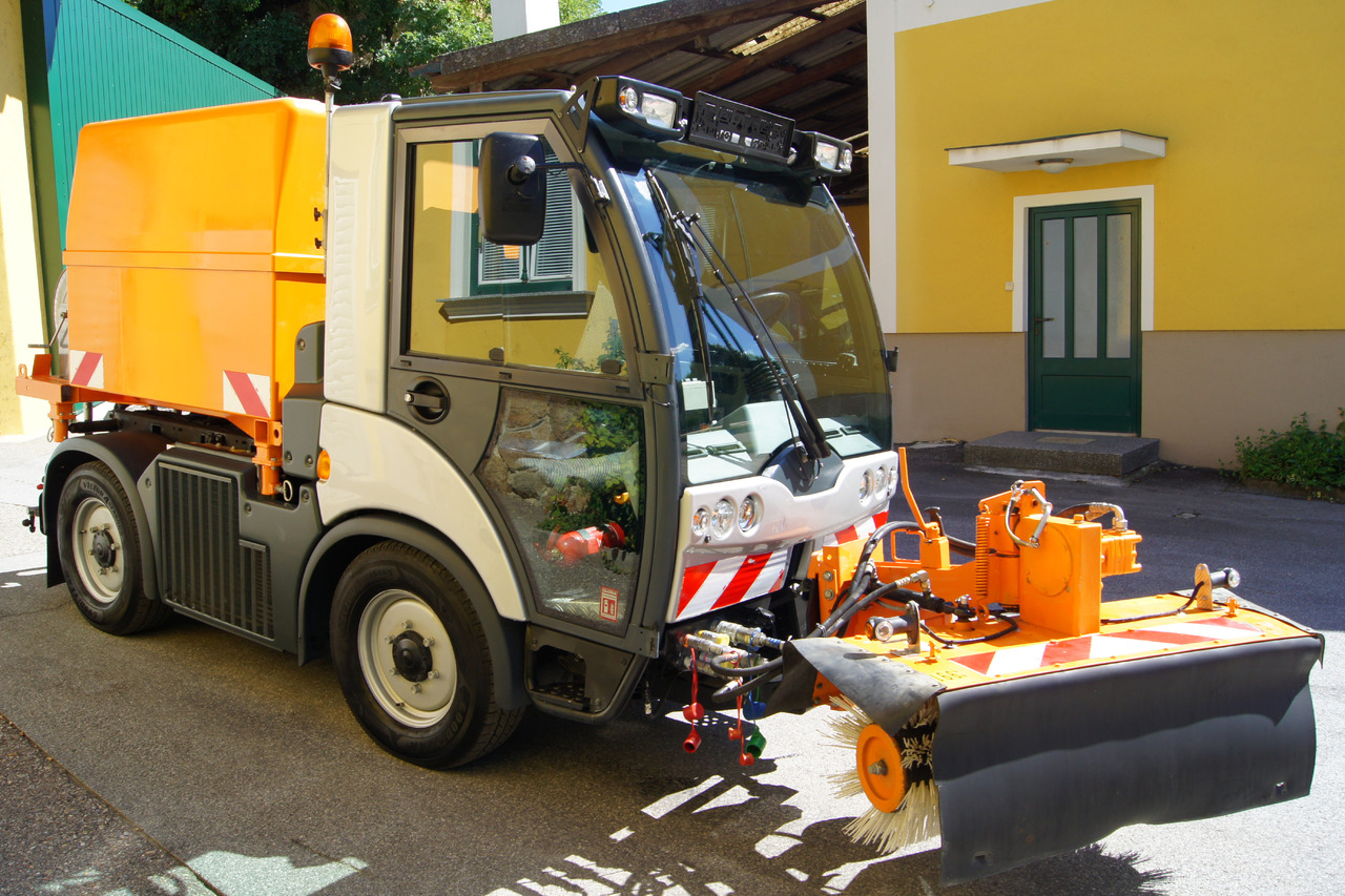 MULTICAR TREMO X56 Carrier CS/4x4/Euro 5/Besen/Wasserfass - Машина за чистење снег: слика 5 MULTICAR TREMO X56 Carrier CS/4x4/Euro 5/Besen/Wasserfass - Машина за чистење снег: слика 5