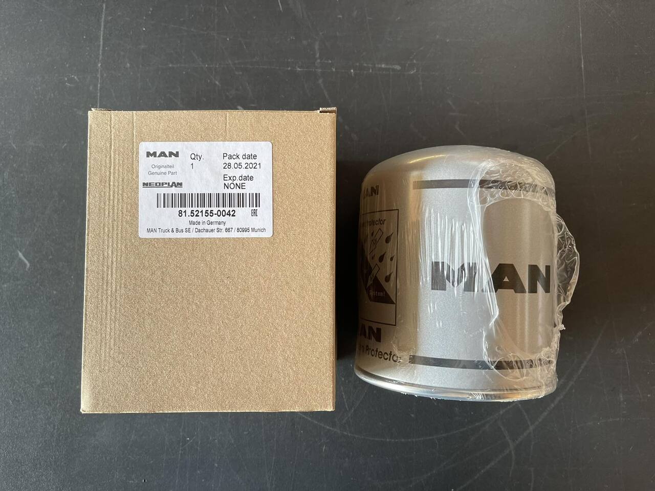 MAN AIR DRYER CARTRIDGE WITH OIL TRAP 81.52155-0042 - Греење/ Вентилација за Камион: слика 1 MAN AIR DRYER CARTRIDGE WITH OIL TRAP 81.52155-0042 - Греење/ Вентилација за Камион: слика 1