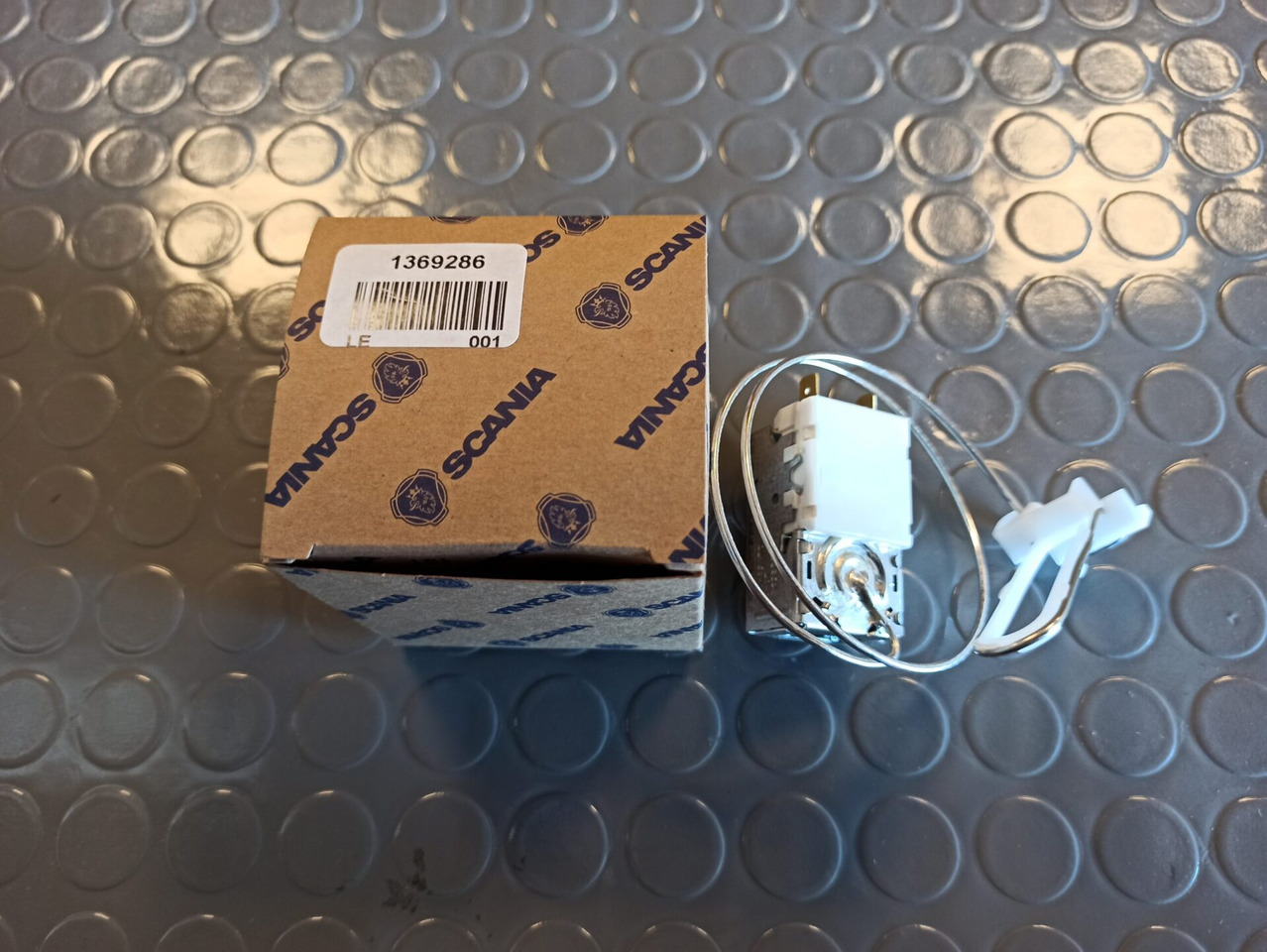 SCANIA EVAPORATOR THERMOSTAT - 1369286 - Термостат за Камион: слика 1 SCANIA EVAPORATOR THERMOSTAT - 1369286 - Термостат за Камион: слика 1