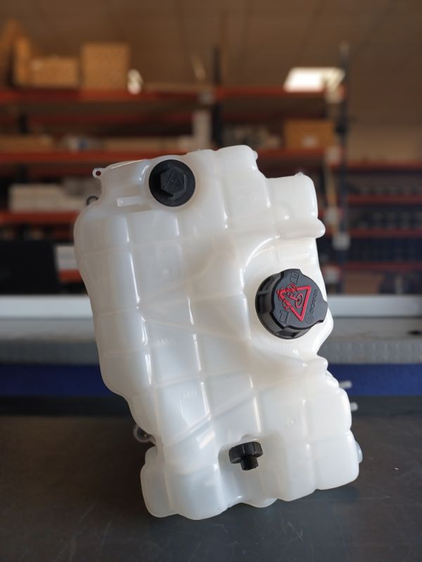 SCANIA EXPANSION TANK - 2545033 - Експанзионен сад за Камион: слика 1 SCANIA EXPANSION TANK - 2545033 - Експанзионен сад за Камион: слика 1