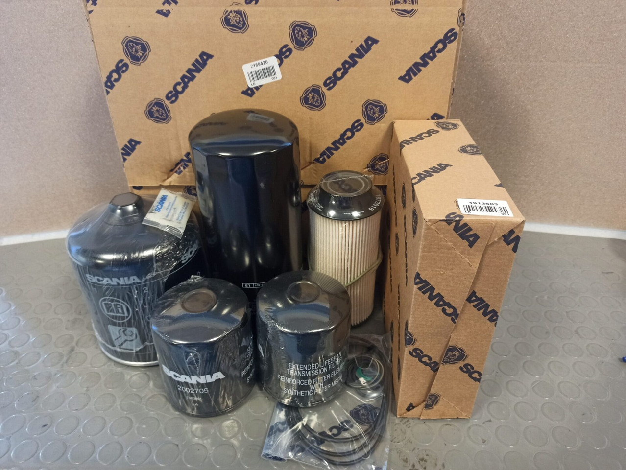 SCANIA MAINTENANCE KIT - 2189420 - Комплет за поправка на моторот за Камион: слика 1 SCANIA MAINTENANCE KIT - 2189420 - Комплет за поправка на моторот за Камион: слика 1