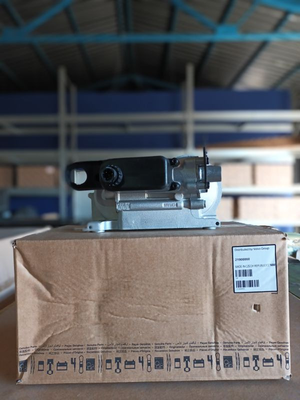 VOLVO FUEL FILTER HOUSING 21900860, 21032642 - Филтер за гориво за Камион: слика 2 VOLVO FUEL FILTER HOUSING 21900860, 21032642 - Филтер за гориво за Камион: слика 2