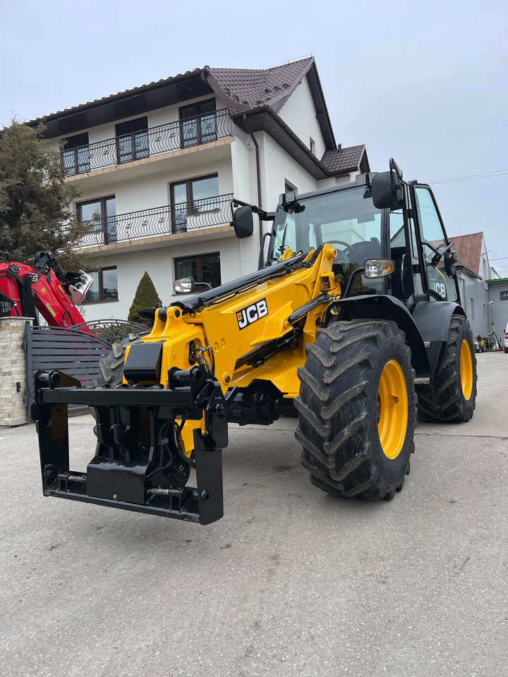 JCB TM320s - Телескопски натоварувач на тркала: слика 1 JCB TM320s - Телескопски натоварувач на тркала: слика 1