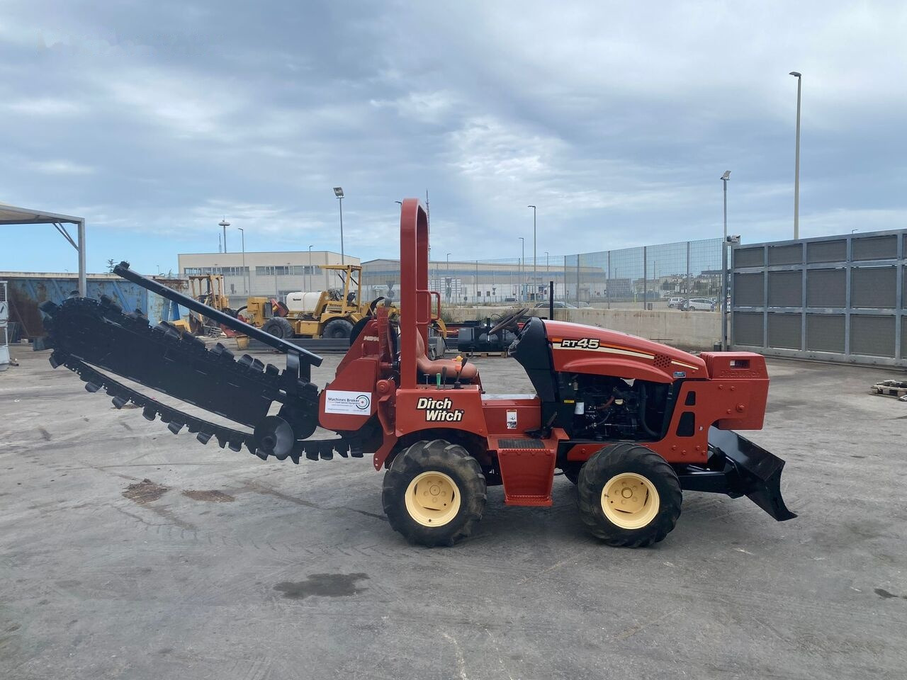 Ditch-Witch RT45 - Копач на канали: слика 4 Ditch-Witch RT45 - Копач на канали: слика 4