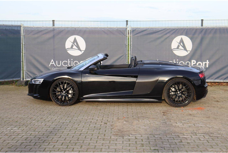 Audi R8 - Автомобил: слика 2 Audi R8 - Автомобил: слика 2