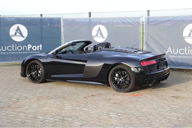 Audi R8 - Автомобил: слика 3 Audi R8 - Автомобил: слика 3