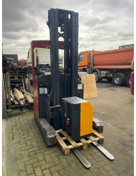 BT RR B1 - Вилушкар со подигнување: слика 4 BT RR B1 - Вилушкар со подигнување: слика 4