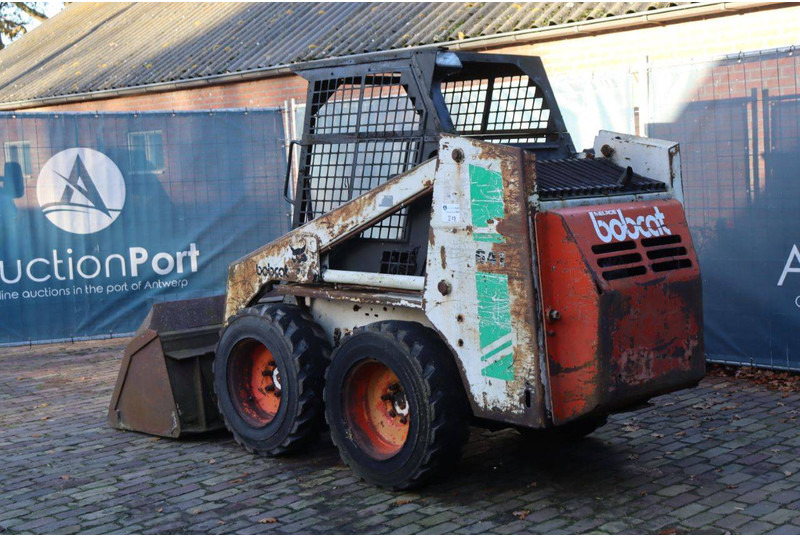 Bobcat 641 - Натоварувач на тркала: слика 4 Bobcat 641 - Натоварувач на тркала: слика 4