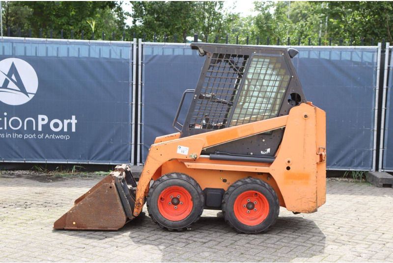 Bobcat S70 - Натоварувач на тркала: слика 2 Bobcat S70 - Натоварувач на тркала: слика 2
