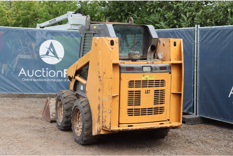 Case LS7 - Натоварувач на тркала: слика 4 Case LS7 - Натоварувач на тркала: слика 4